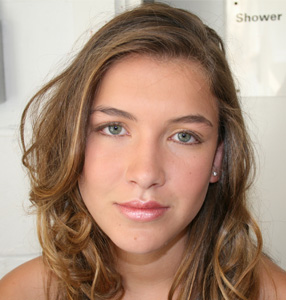 Natural airbrushed makeup