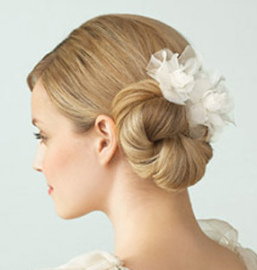 Side Bun With Flower